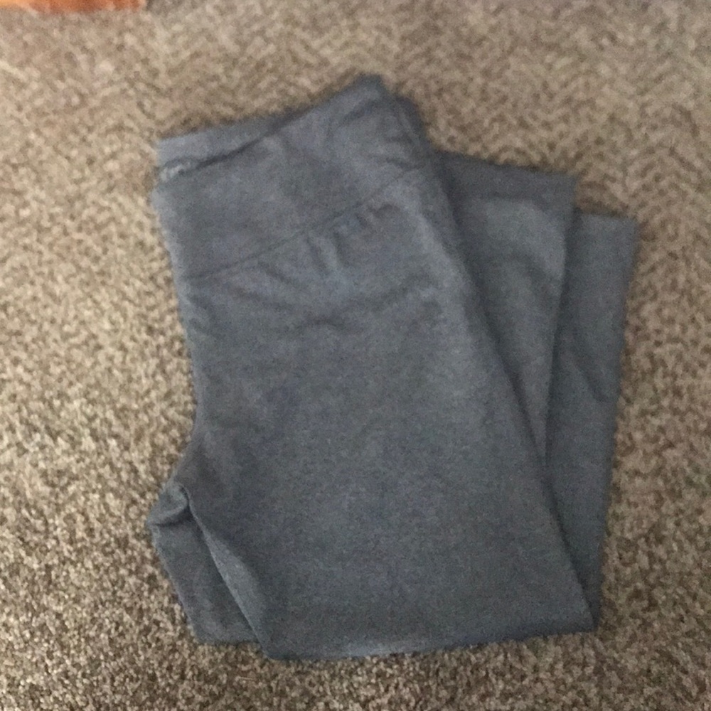 Reebok grey cropped leggings